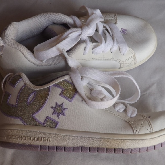 DC Shoes USA Girl's Youth size 2 - Picture 4 of 6